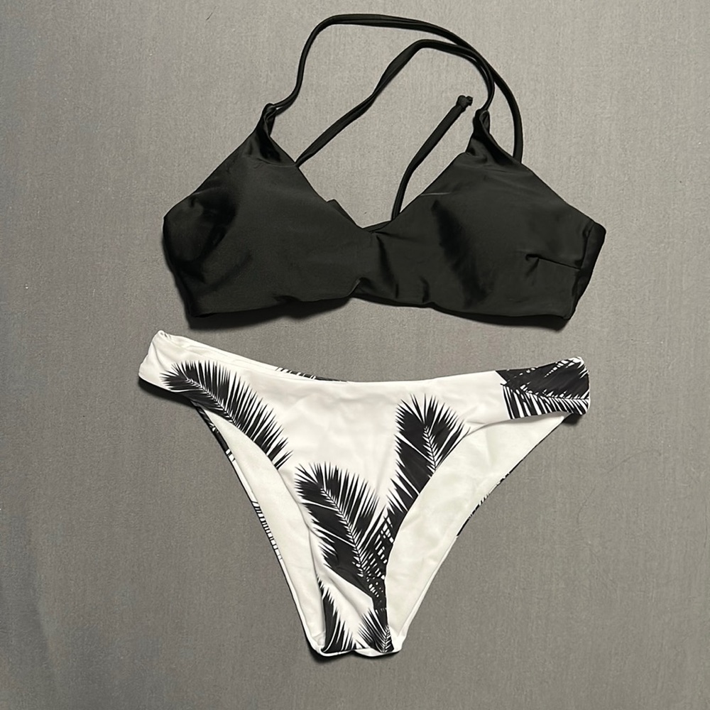 Woman’s 2 piece bathing suit